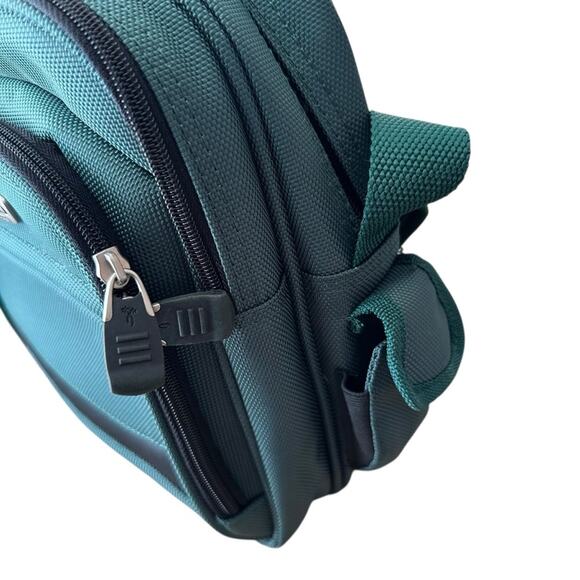 Ricardo Beverly Hills Luggage Canvas Shoulder Carry On Bag - Picture 5 of 14